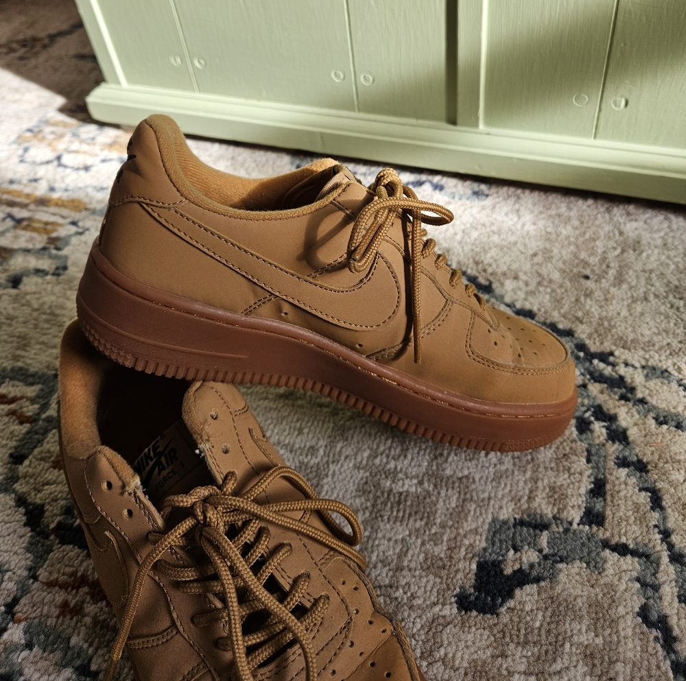 Nike Air Force 1s 07 WB Low Beige Sneakers